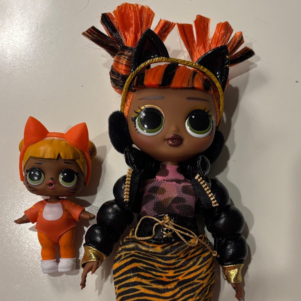 OMG! Winter Chill Missy Meow Fashion Doll and Lil’ sister